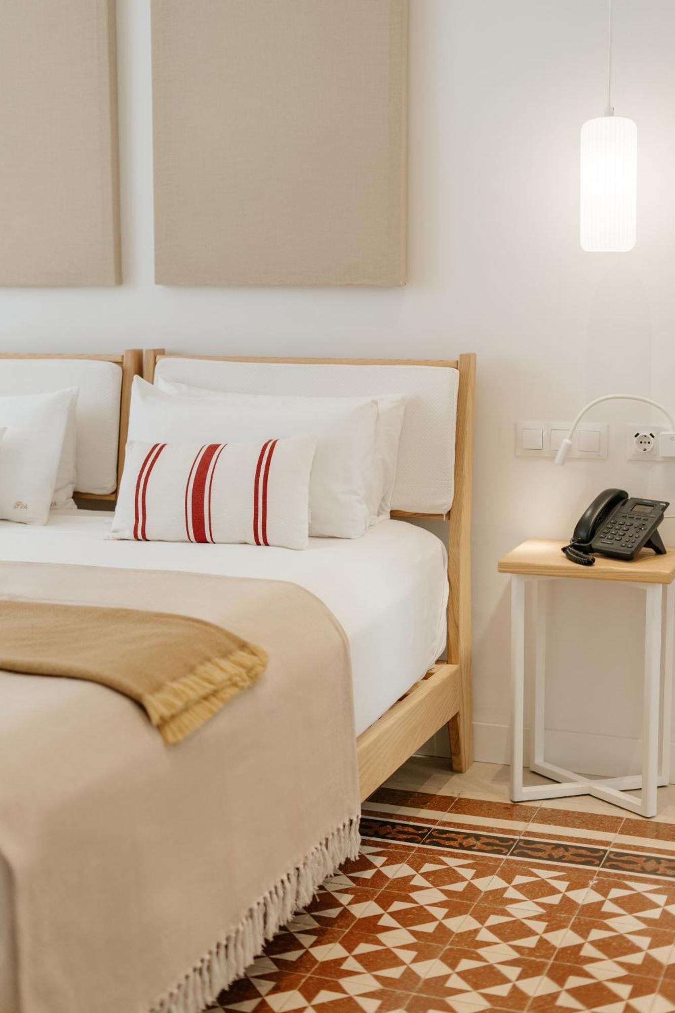 Emblemático F24-only Adults Hotel *